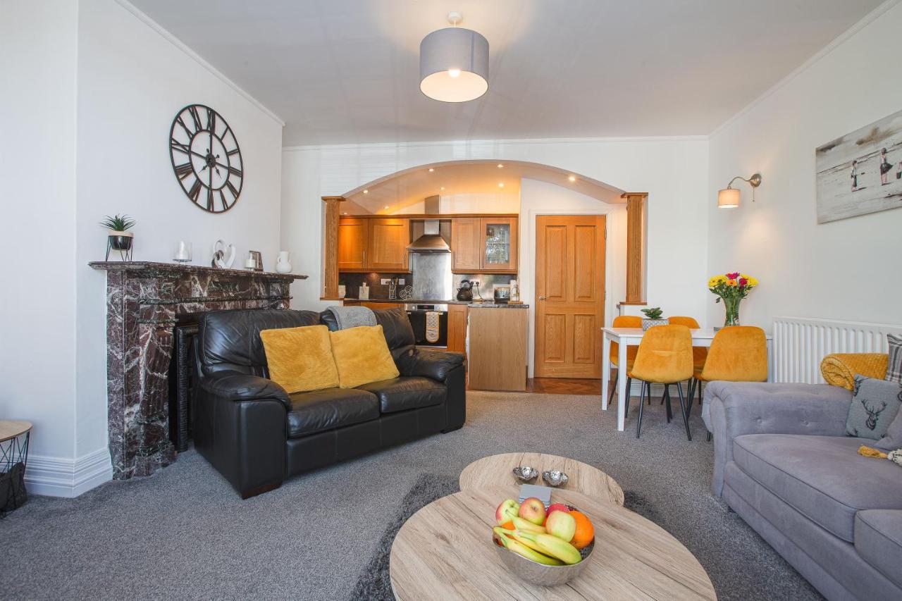 Charles Alexander Short Stay - Clifton Drive Beach Retreat Lytham St Annes Bagian luar foto