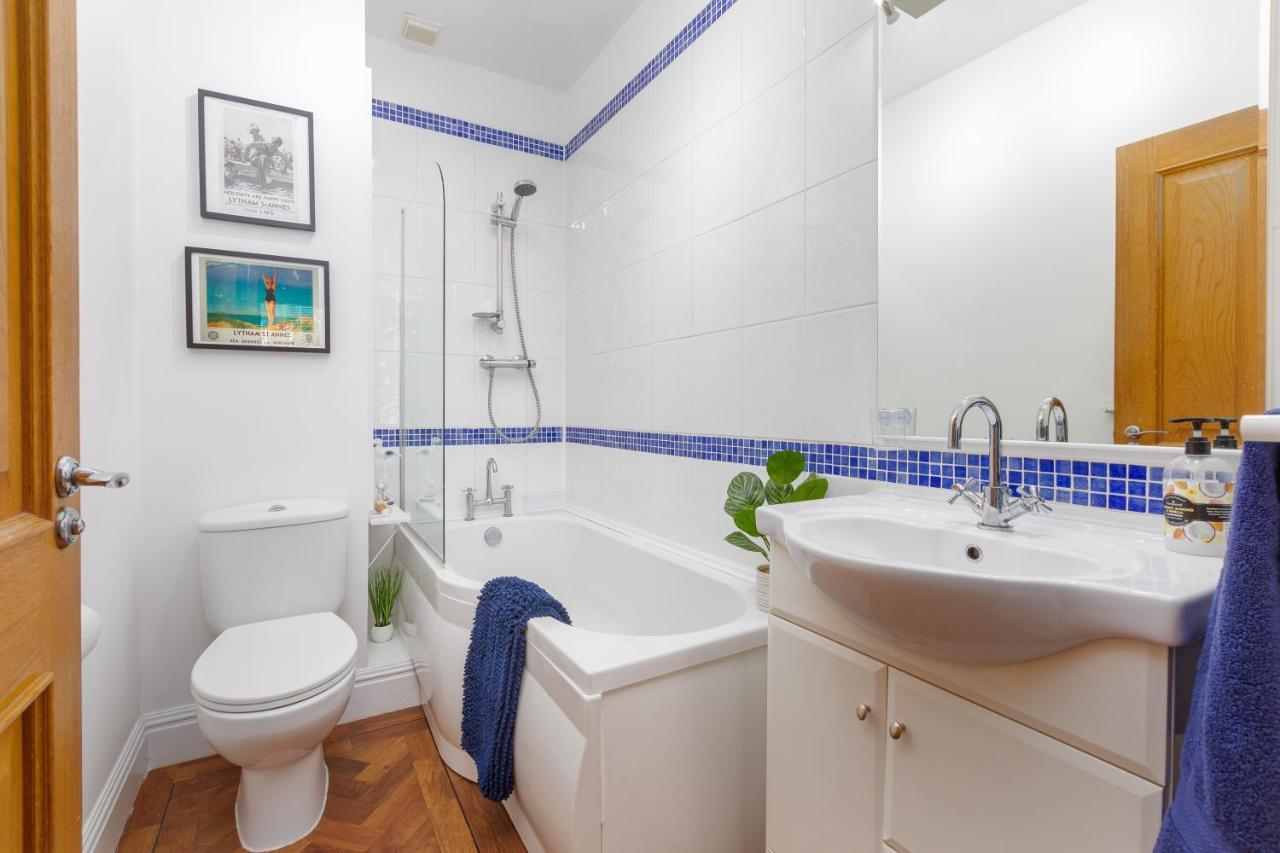 Charles Alexander Short Stay - Clifton Drive Beach Retreat Lytham St Annes Bagian luar foto
